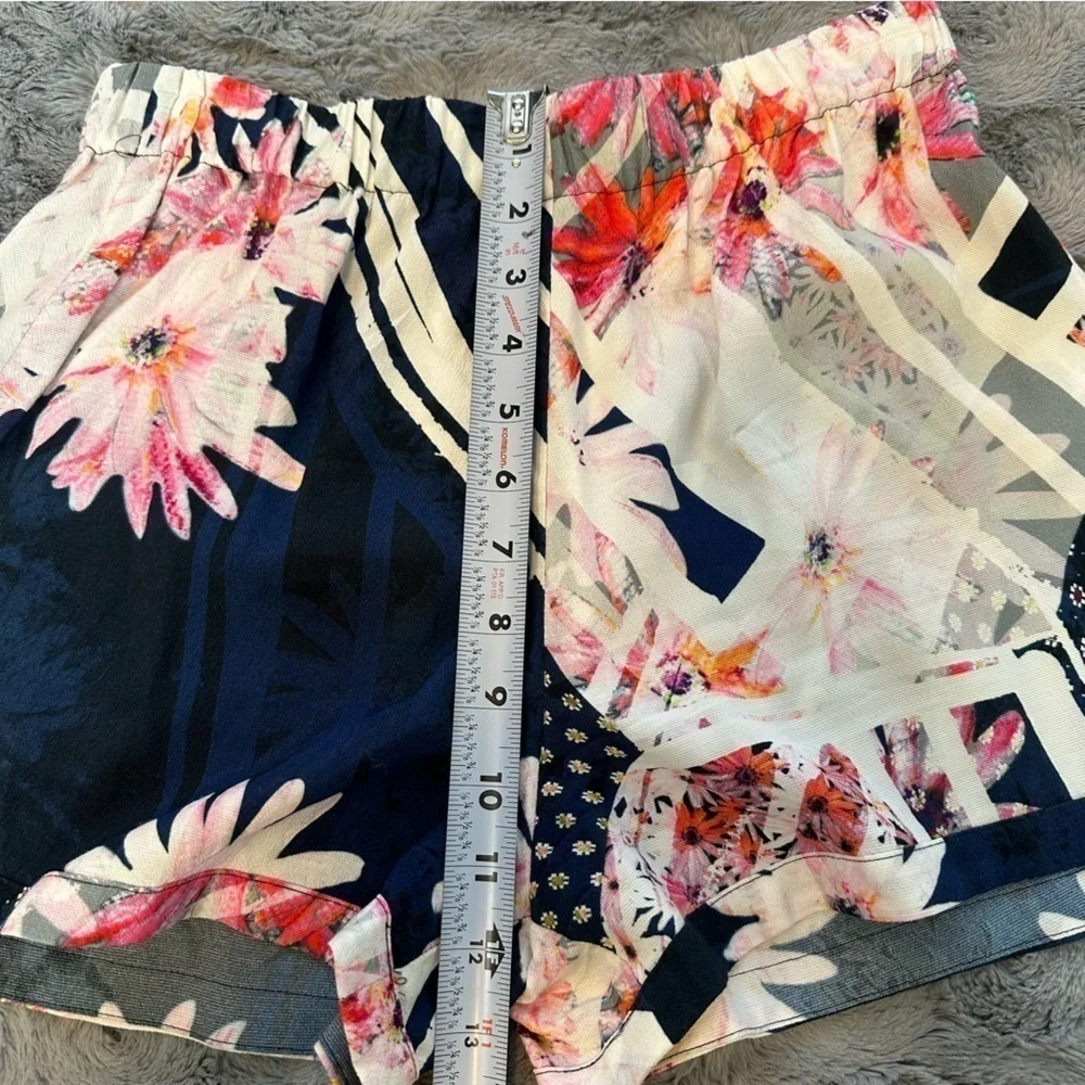 French Connection Women's Samba Avenue Shorts Daisy Floral Print Flowy Size 4